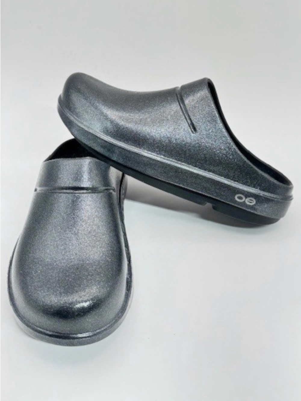 OOFOS Metallic Black Clog Mules
